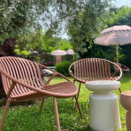 Bed and Breakfast Boutique Gius La Damaglueck *