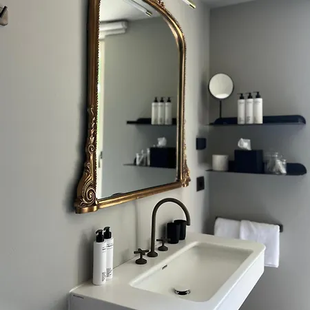 Boutique Gius La Damaglueck * Marciaga