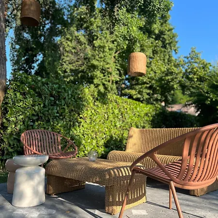 Bed and Breakfast Boutique Gius La Damaglueck